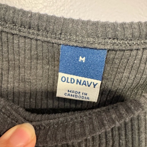 Grey ribbed old navy long sleeve - Picture 3 of 4